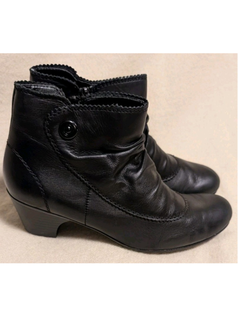 Rieker Sarah 61 Women's Size 7 Booties Soft Black Leather Lightweight Zip S27